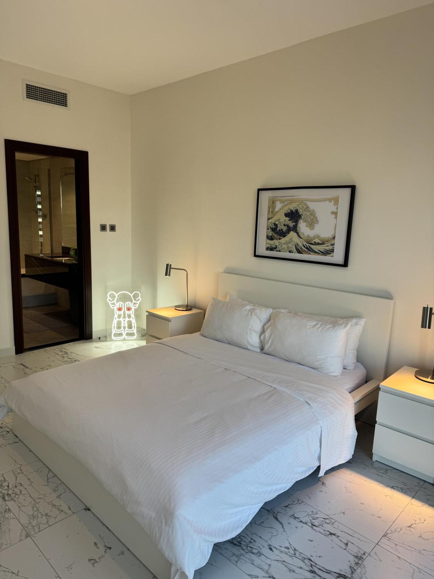 Luxury 1br Apartment, Yas Island Alzeina ,near F1 Circuit Abou Dabi